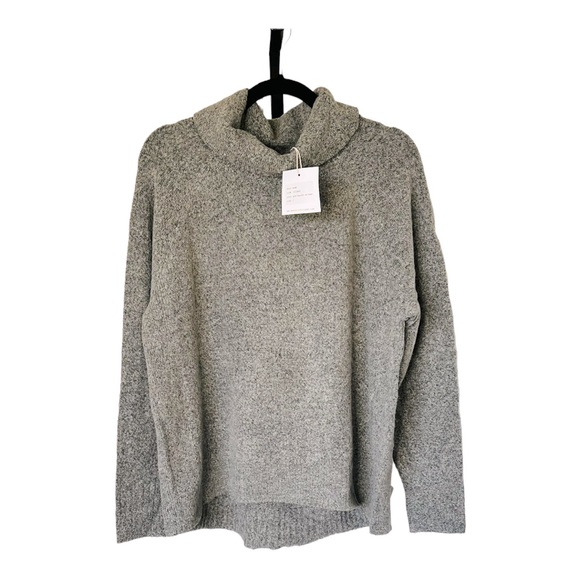 BEACH LUNCH LOUNGE Soft Gray Turtle Neck Sweater New With Tags - Picture 5 of 7